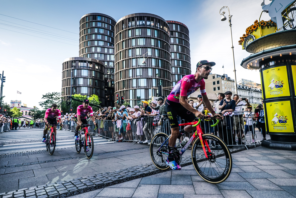 EF Education - Easypost team Tour de France 2022 presentation