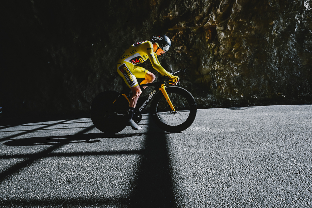 Jonas Vingegaard rides Jumbo Visma's TT shoes on stage 20 of tour de France 2022
