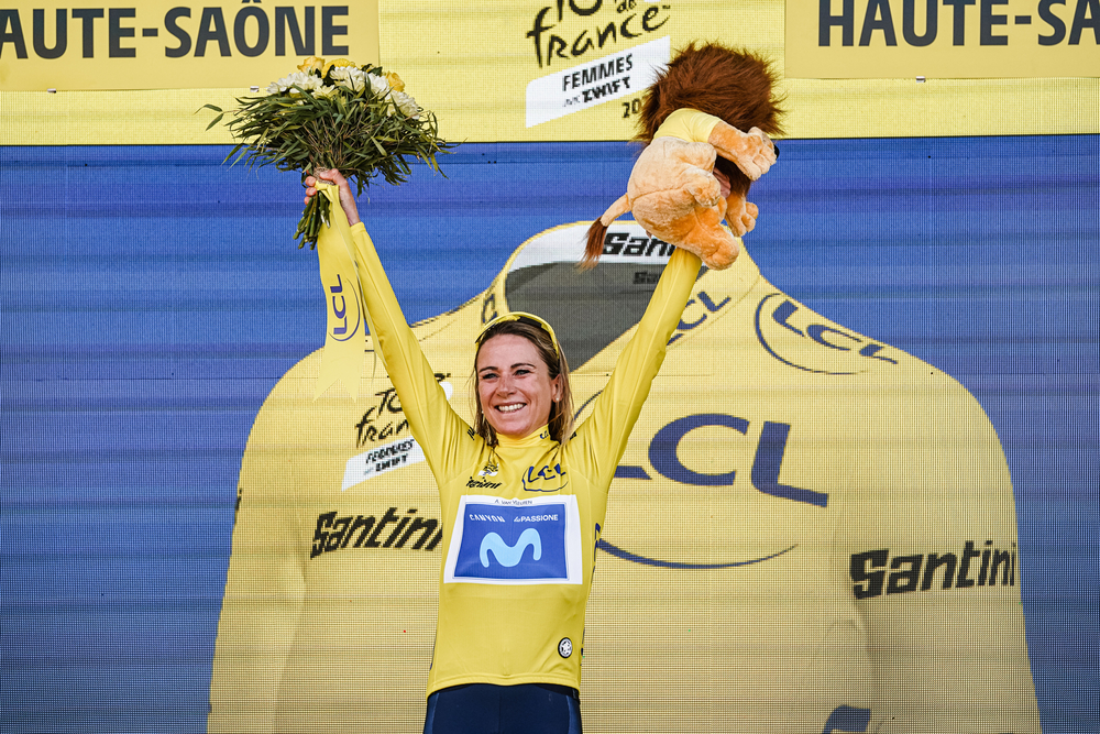 VAN VLEUTEN Annemiek wearing yellow jersey on Tour de France femmes avec Zwift 2022 final podium