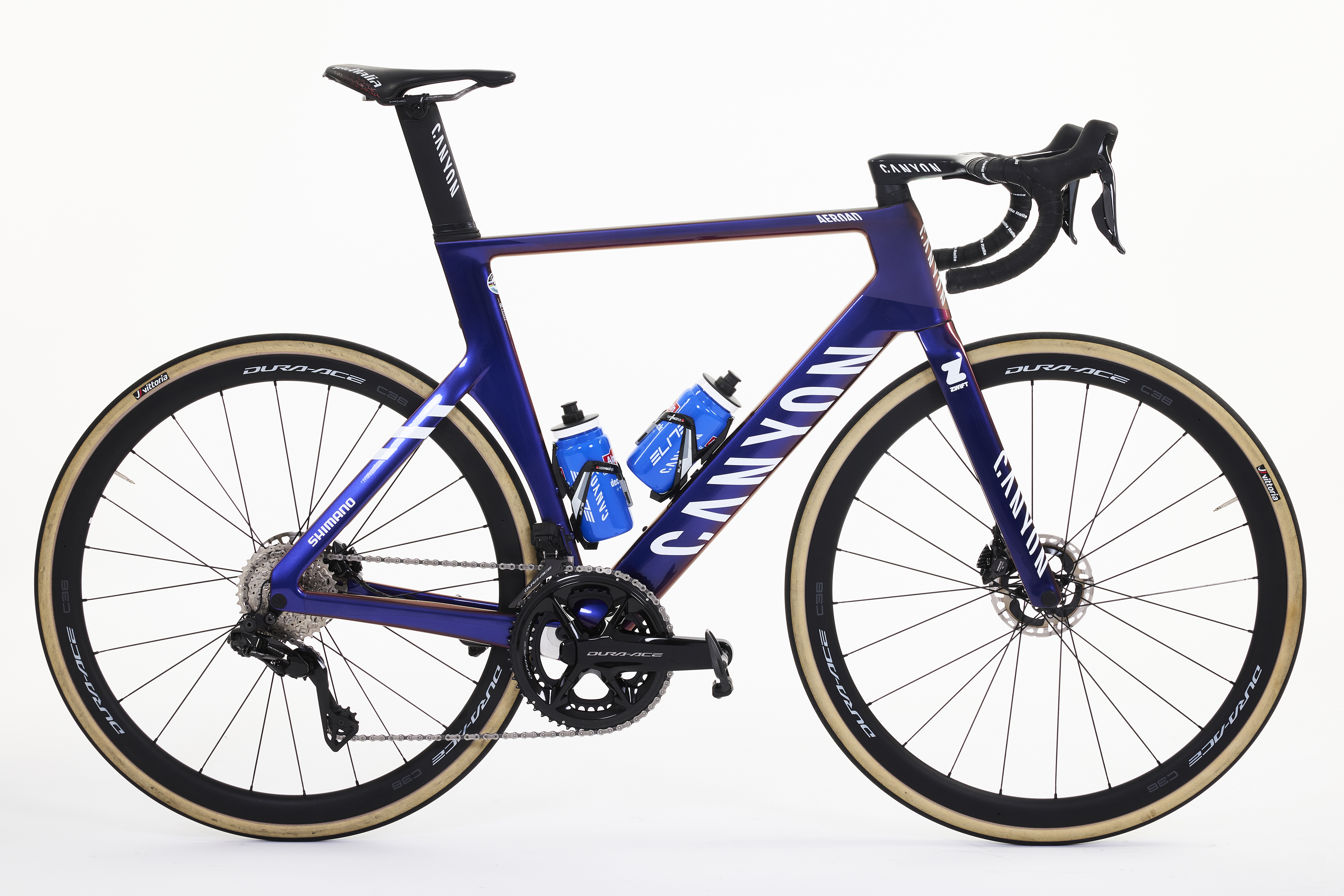 photo of Canyon Aeroad road bike of Alpecin-Deceuninck 2023 pro cycling team